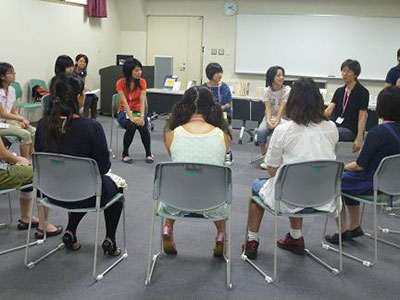 みんなで好きな本について語ろう様子1